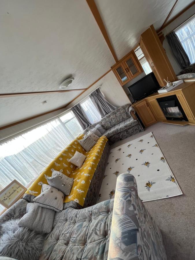 The Samanda Van Newport Caravan Park Hotel Hemsby Bagian luar foto
